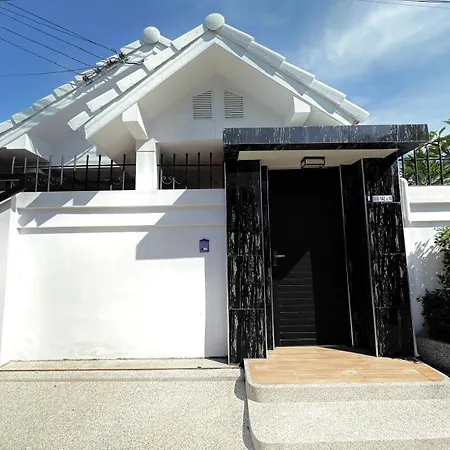 Tagvilla Suksabai In - 04 Bedroom