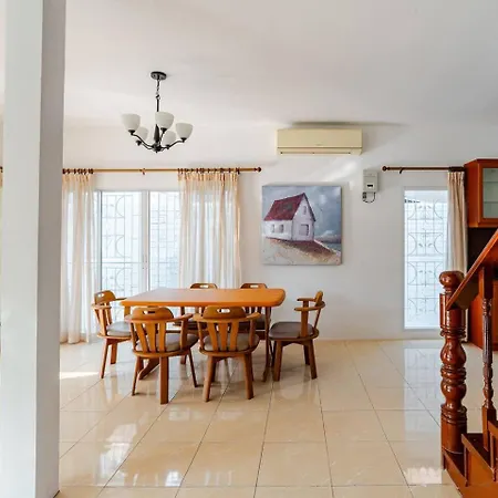 Long Warmth Pool Villa