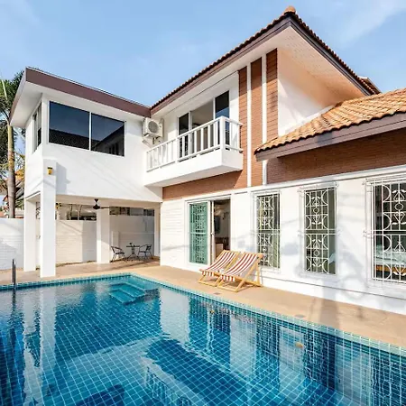 Long Warmth Pool Pattaya