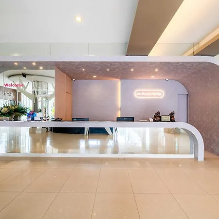 Hotel Dancenter Luxury Underwater World Pattaya
