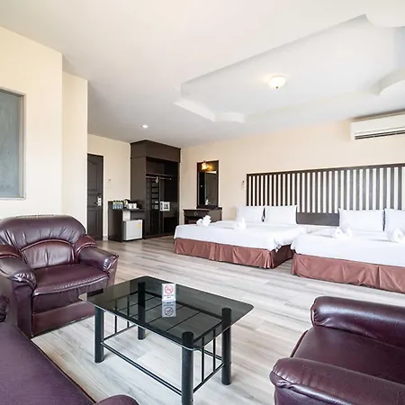 Dancenter Luxury Underwater World Pattaya