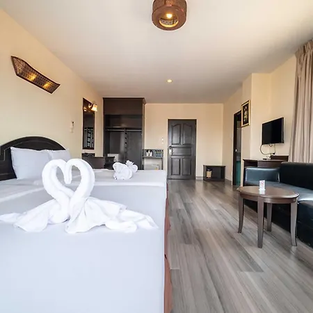 Dancenter Luxury Underwater World Hotel Pattaya