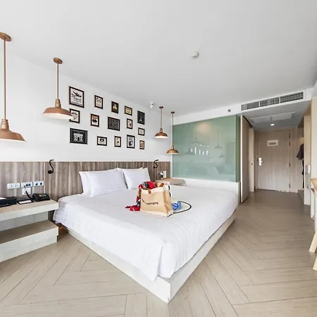 Golden Tulip Beachfront Hotel 5*