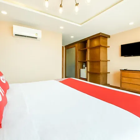 โรงแรม Oyo 458 Nakorn Siam Boutique