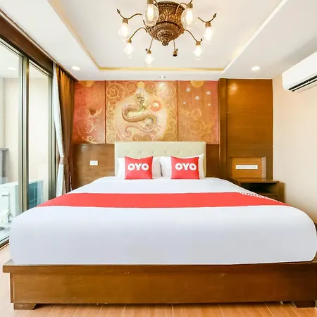 โรงแรม Oyo 458 Nakorn Siam Boutique 2*