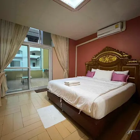 Oyo 75486 Anna บ้านพัก