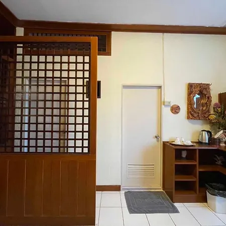 Oyo 75486 Anna บ้านพัก 3*