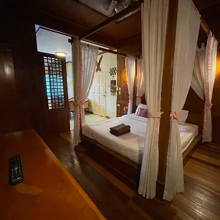 Oyo 75486 Anna บ้านพัก