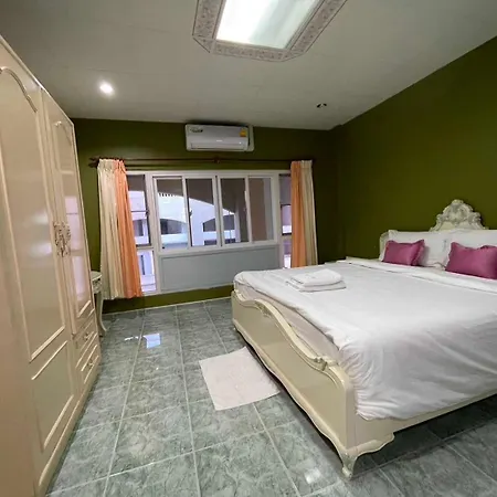 Oyo 75486 Anna บ้านพัก 3*