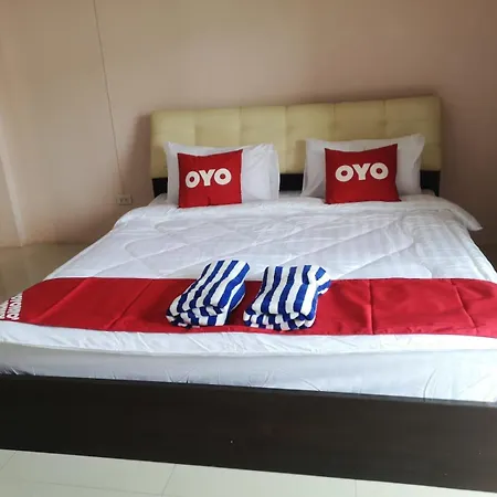 Oyo 75414 Kjs โรงแรม 2*