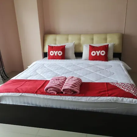 Oyo 75414 Kjs โรงแรม 2*