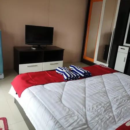 Oyo 75414 Kjs โรงแรม 2*