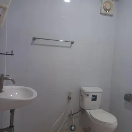 Hotel Oyo 75474 Funkey Fulung Andy & Tan