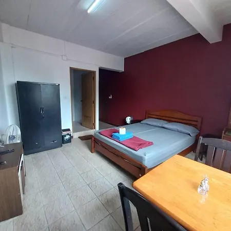 Hotel Oyo 75474 Funkey Fulung Andy & Tan Pattaya