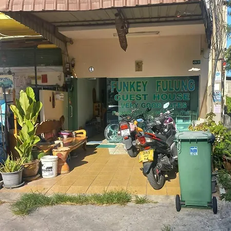 Oyo 75474 Funkey Fulung Andy & Tan Pattaya