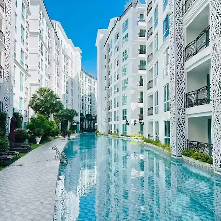 Garden Olympus & Laid Back Apartment *