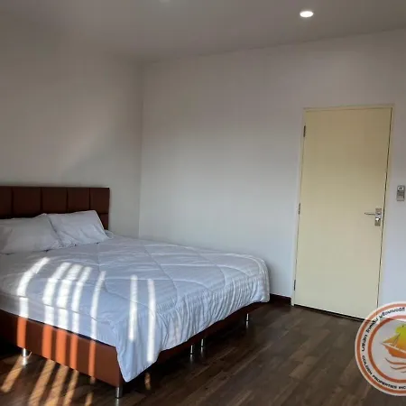 Holiday home 2bedroom Town House In The Heart Of *