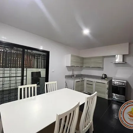 2bedroom Town House In The Heart Of Holiday home