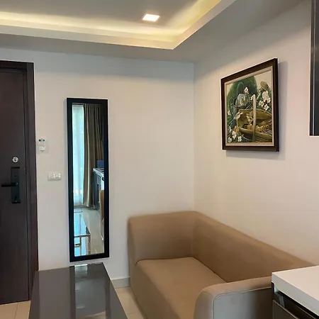 Pool Access Near And Town Apartment Pattaya