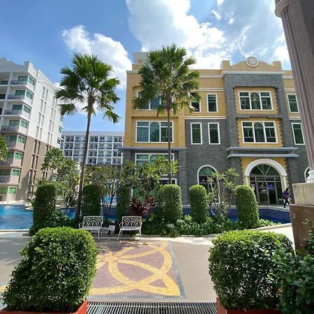 Pool Access Near And Town *