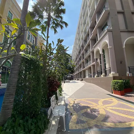 Pool Access Near And Town * Pattaya