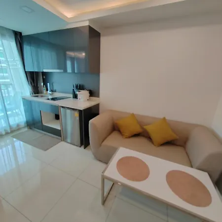 1 Bedroom Arcadia Continental