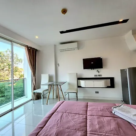 Center New * Pattaya