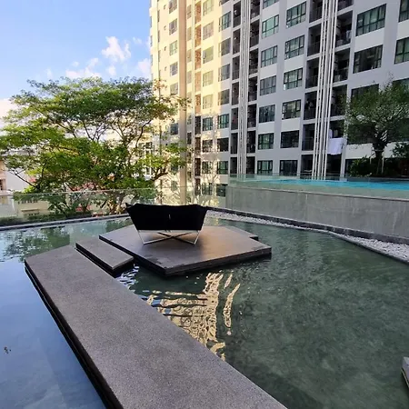 อพาร์ทเม้น The Base