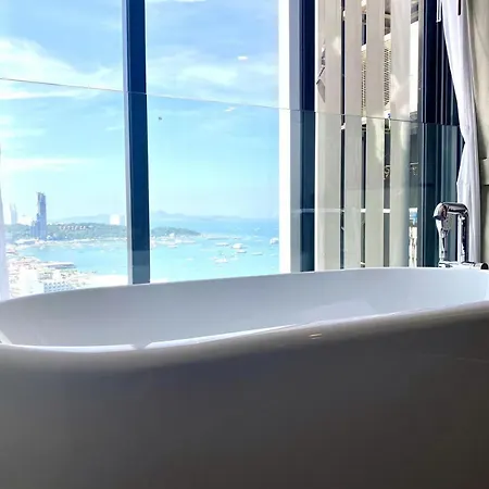 Edge Sky อพาร์ตโฮเทล Pattaya