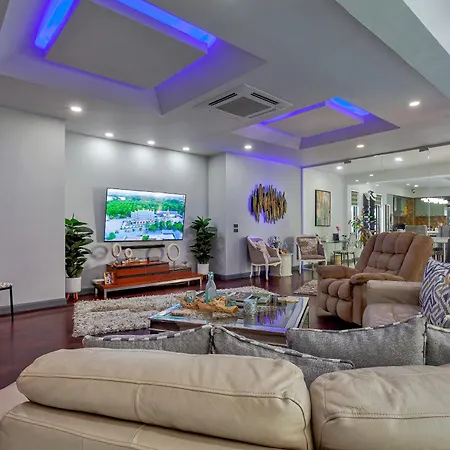 Villa Angels-villa-pattaya-near-walking-street-4bed-8-people *
