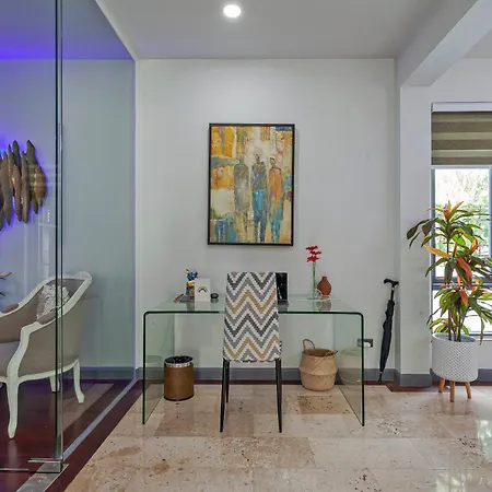 Angels-villa-pattaya-near-walking-street-4bed-8-people *