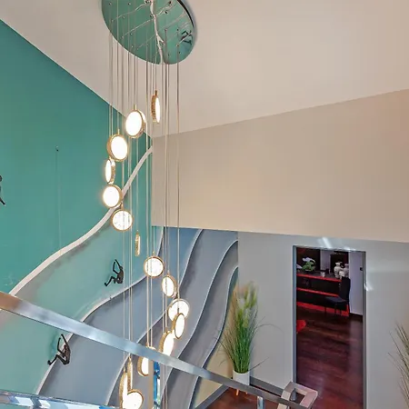 Angels-villa-pattaya-near-walking-street-4bed-8-people Villa *