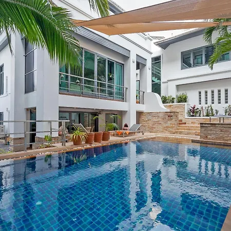 Angels-villa-pattaya-near-walking-street-4bed-8-people Pattaya