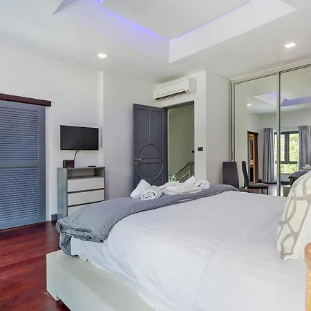 Villa Angels-villa-pattaya-near-walking-street-4bed-8-people *