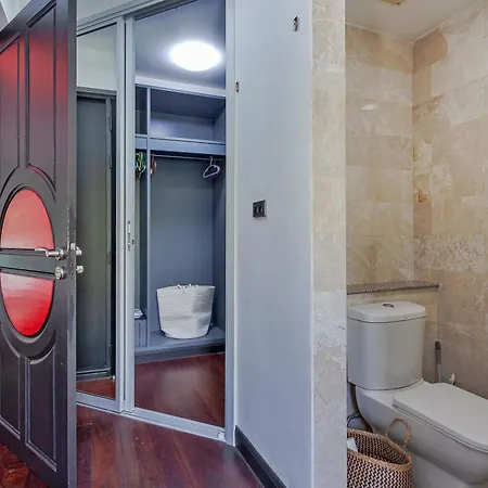 Angels-villa-pattaya-near-walking-street-4bed-8-people *