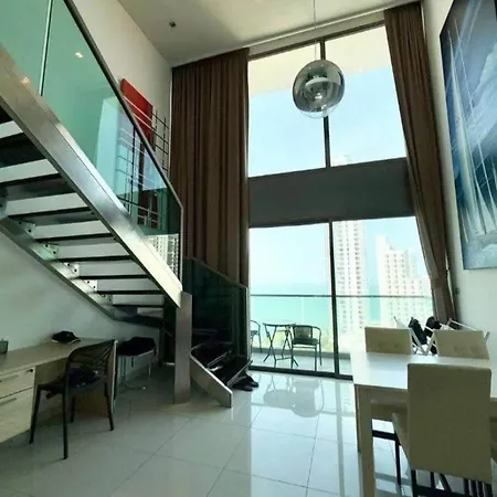 Apartment Beachfront Rooftop Pool Escape Pattaya