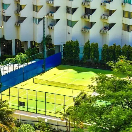 Apartment Beachfront Rooftop Pool Escape