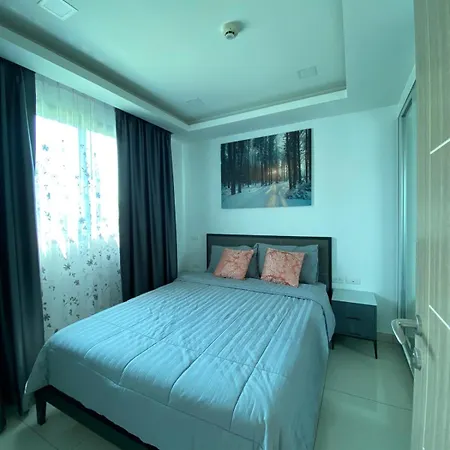 With Gorgeous Pool Apartment Pattaya