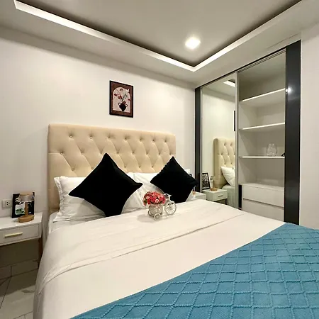 Arcadia Center Near Walking Street And * Pattaya