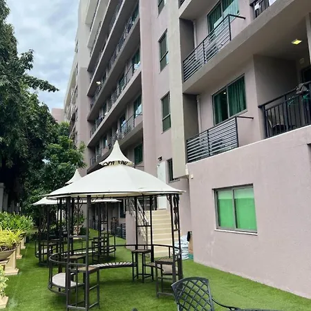 Arcadia Center Near Walking Street And * Pattaya