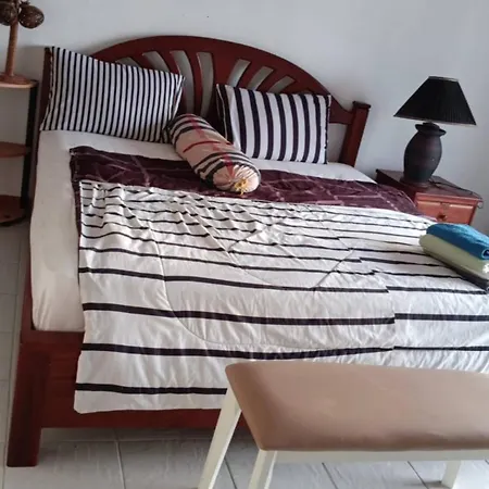 Sombat Seaview 1 Bedroom