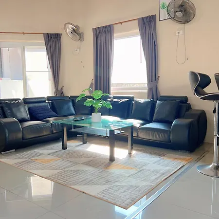 Gary Pool Pattya วิลล่า