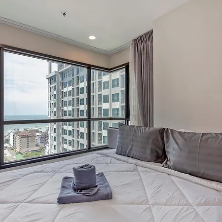 2 Bedroom Sea View, The Base อพาร์ทเม้น Pattaya