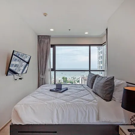 2 Bedroom Sea View, The Base *
