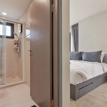 2 Bedroom Sea View, The Base * Pattaya