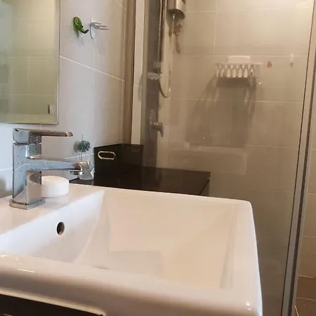 Supalai Mare 1-bedroom With Balcony & Sea View