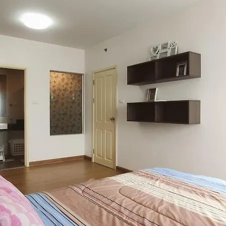 Supalai Mare 1-bedroom With Balcony & Sea View Apartment Pattaya