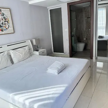 Grand Avenue 1br Pool View Smart Tv Wifi 6th Floor * Pattaya