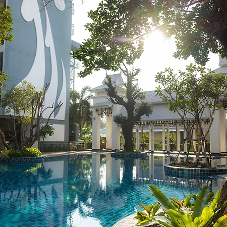 Bay Jomtien Hotel 5*