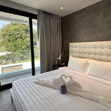 Near & Walk Street Luxury Villa *